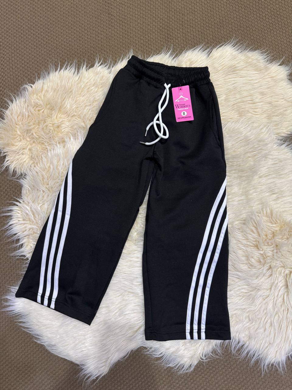 3 Line Wide Leg Pants – Sporty & Comfy Fit